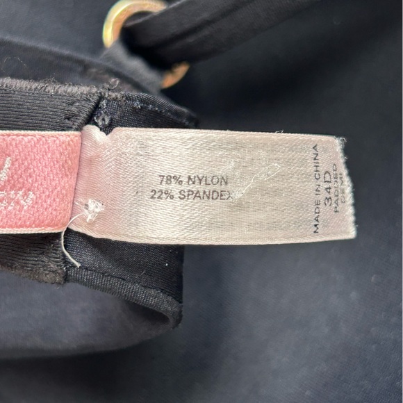 2 BRA SET Victoria’s Secret Very Sexy in Black and La Senza Beyond Cleav… - Picture 6 of 16